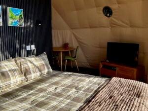 Dumblane Geodome bedroom and living area