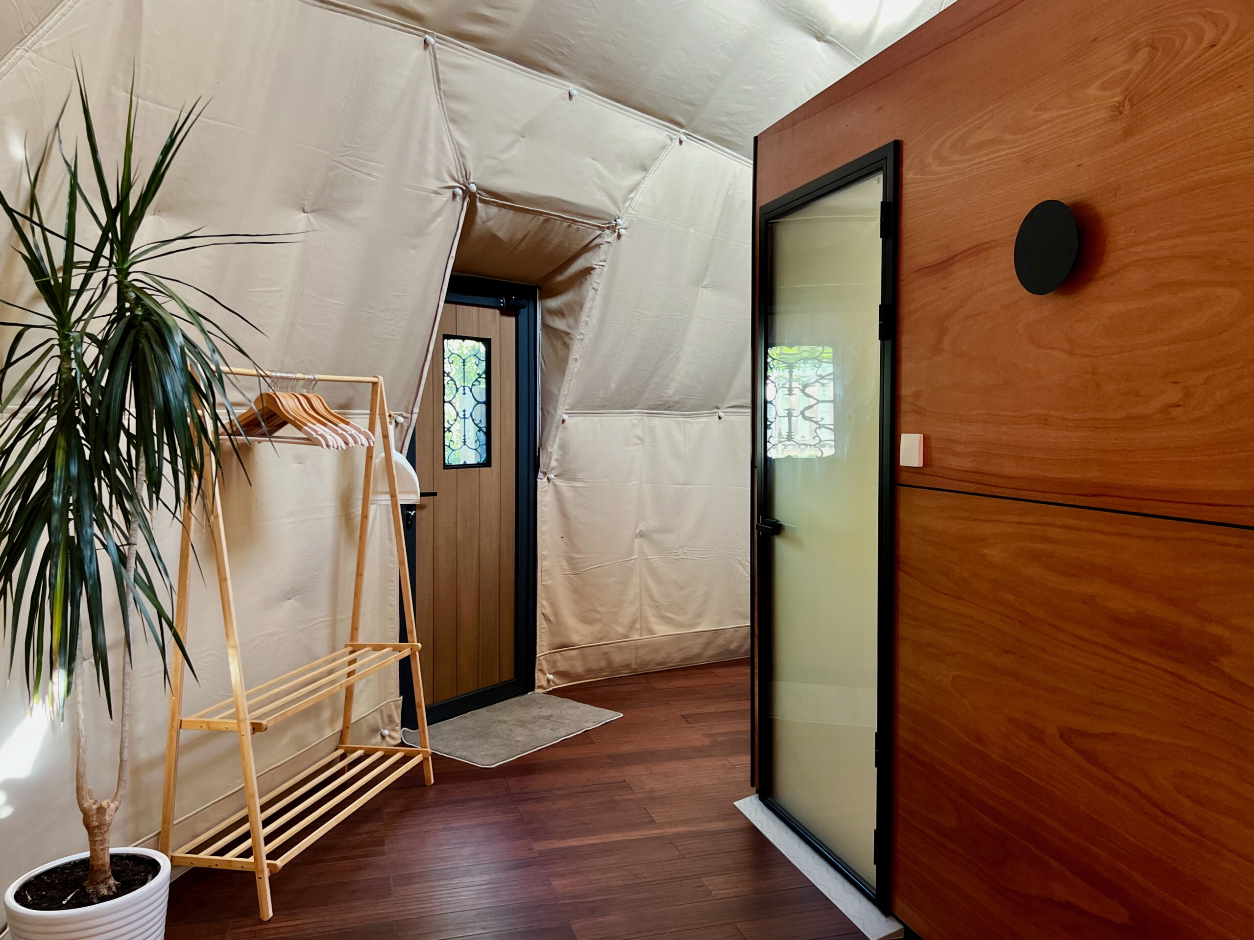 Dumblane Geodome inside entrance