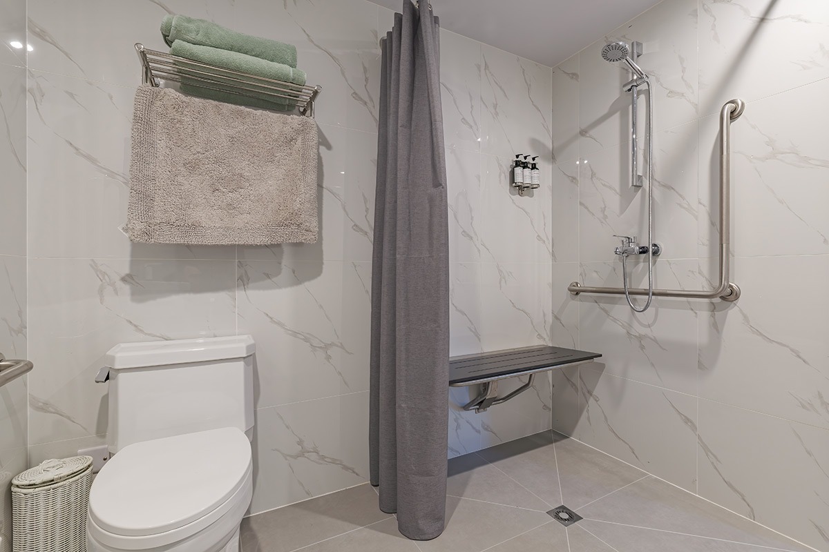 Dumblane Geodome bathroom