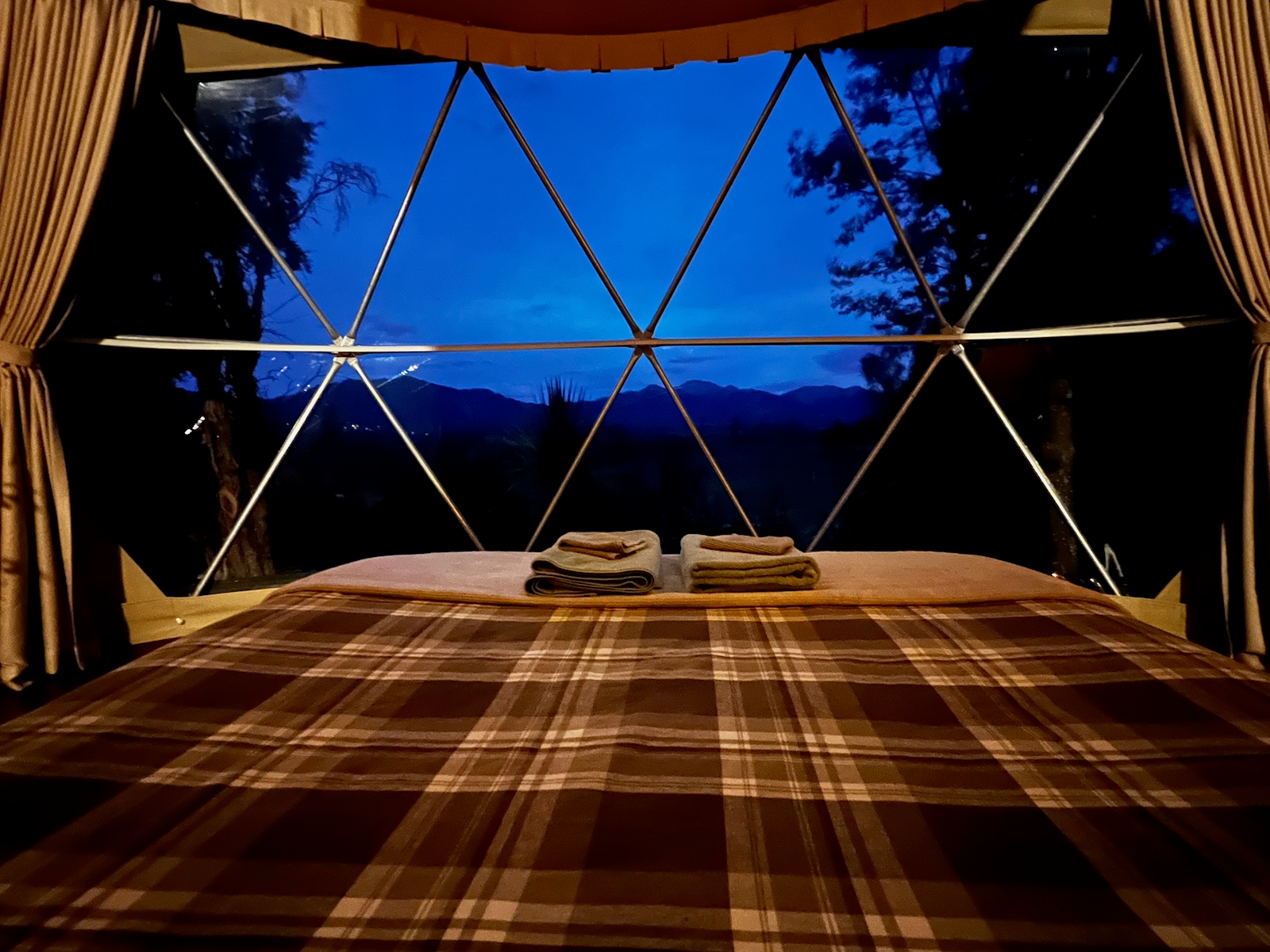 Geodesic Dome Glamping in Hanmer Springs With Hot Tubs
